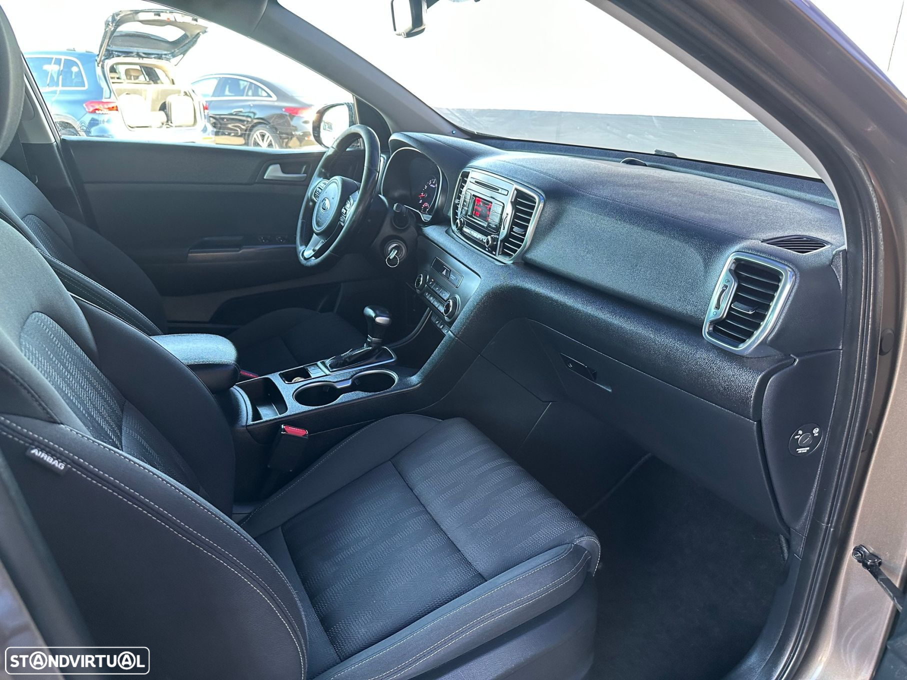 Kia Sportage 2.0 CVVT 4WD Auto Spirit - 31