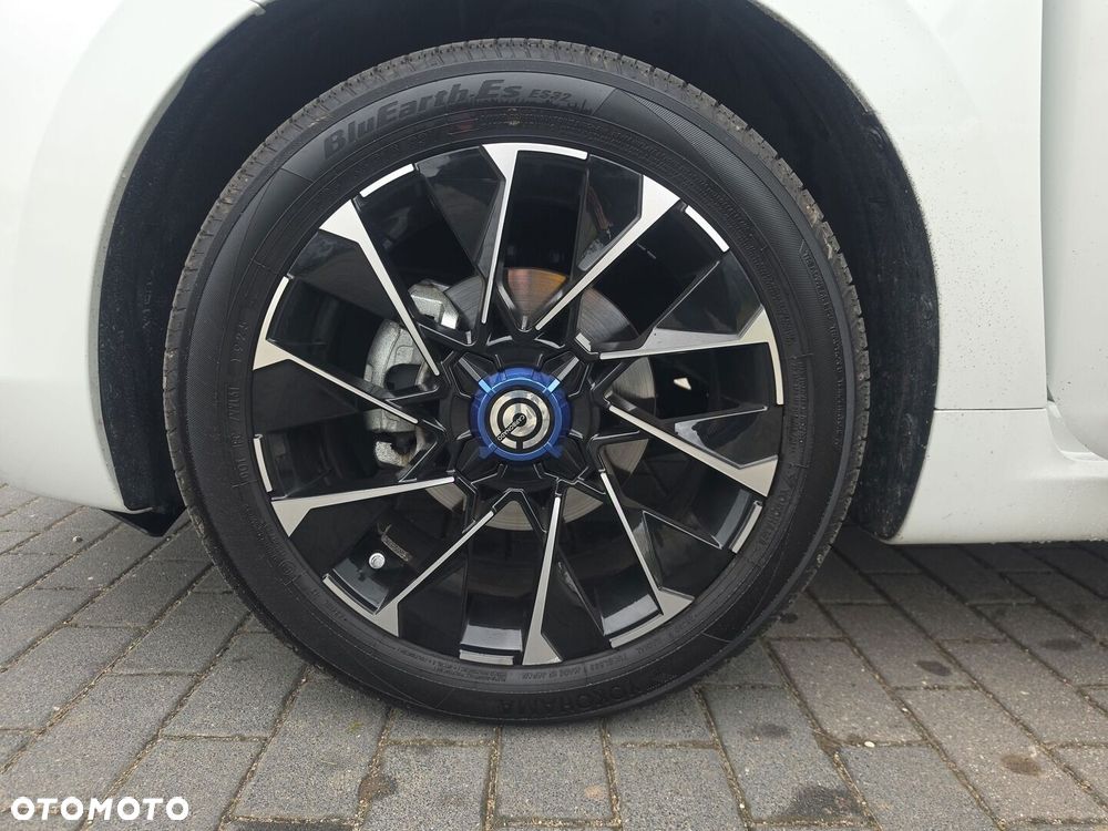 Suzuki Swift 1.2 Dualjet SHVS Premium Plus - 21