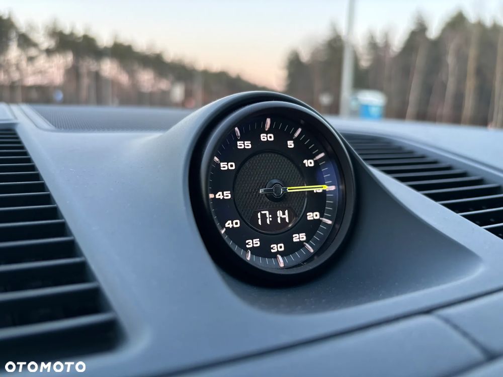 Porsche Cayenne Platinum Edition - 36