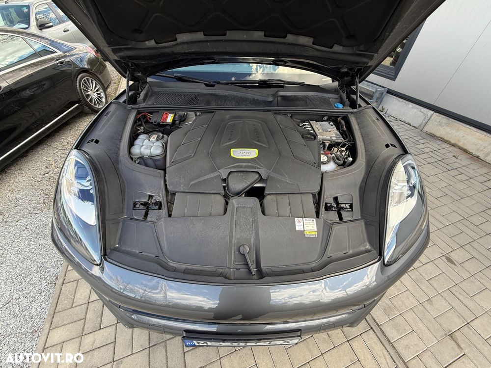 Porsche Cayenne E-Hybrid - 40