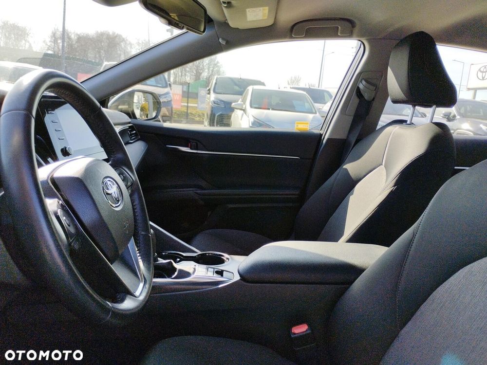 Toyota Camry 2.5 Hybrid Comfort CVT - 12