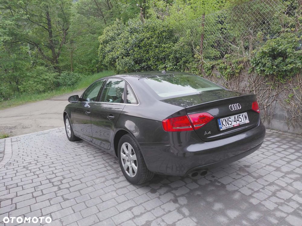 Audi A4 Limousine 1.8 TFSI quattro Attraction - 2