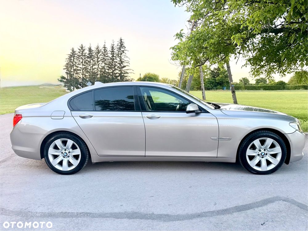 BMW Seria 7 730d - 29