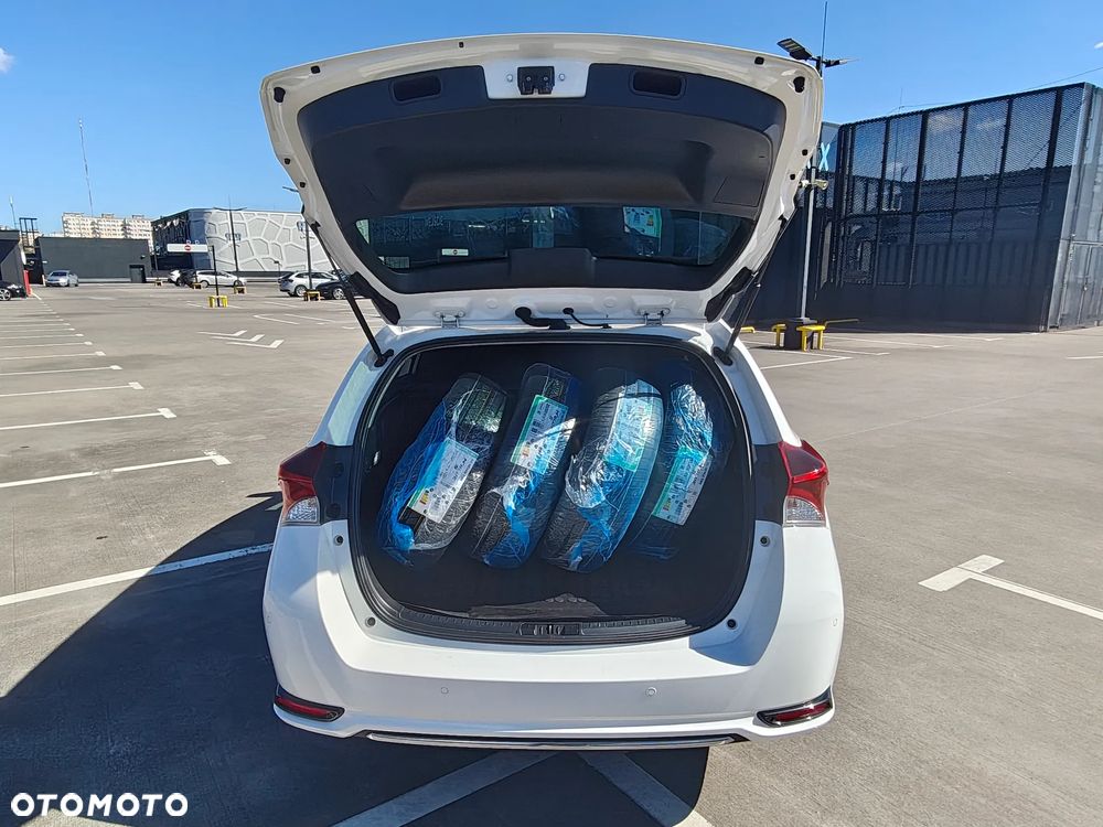 Toyota Auris Hybrid 135 Premium - 15