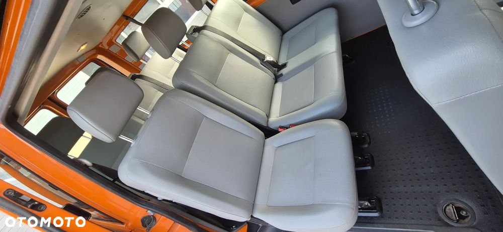 Volkswagen Transporter Caravelle Lang Trendline - 14