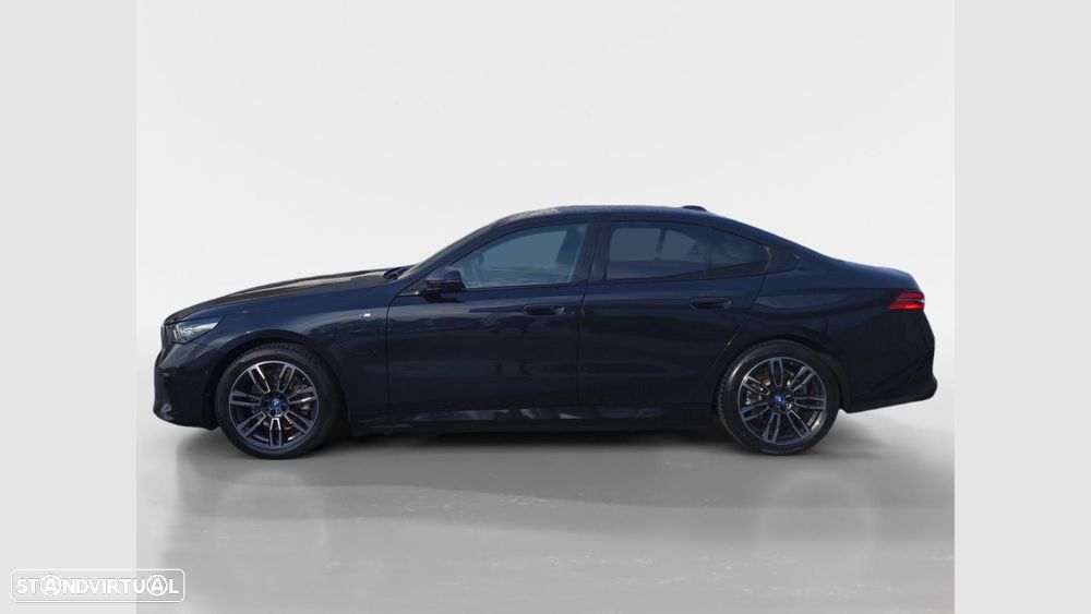 BMW 530 e Pack Desportivo M - 9