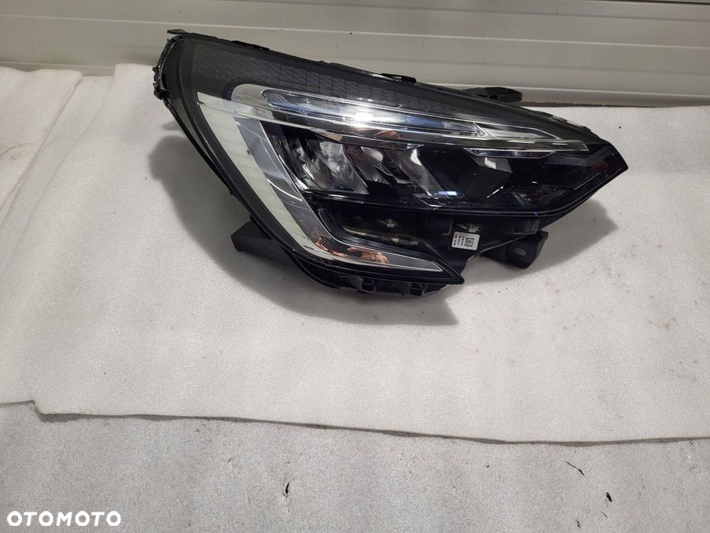 renault clio v full led 1 moduł ciemny środek przód strona prawa 260100902r - 2