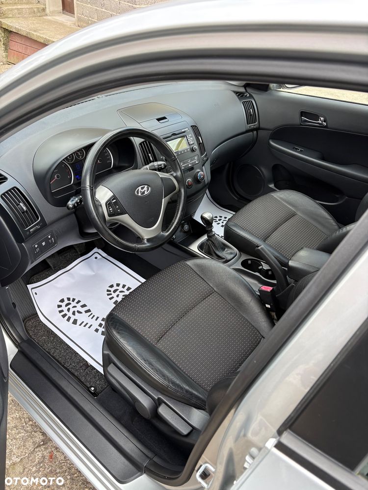 Hyundai i30 1.6 Classic + - 6