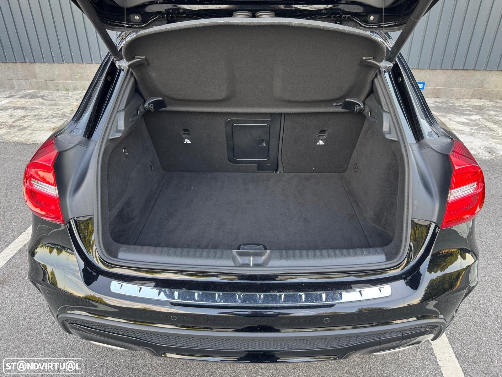 Mercedes-Benz GLA 200 (CDI) d 4Matic 7G-DCT AMG Line - 19