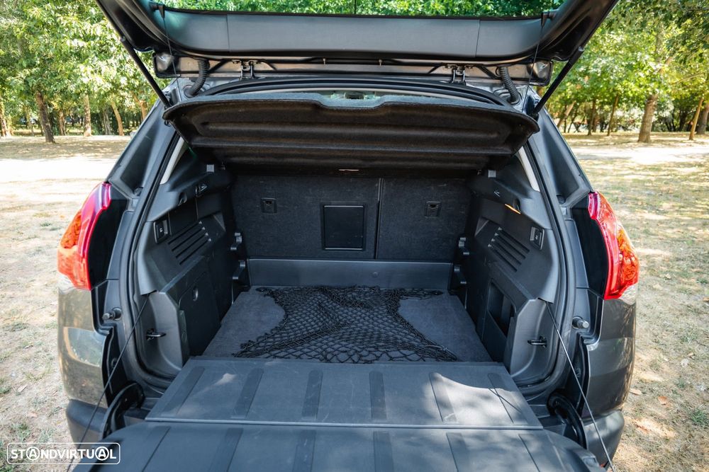 Peugeot 3008 1.6 BlueHDi Style EAT6 - 44