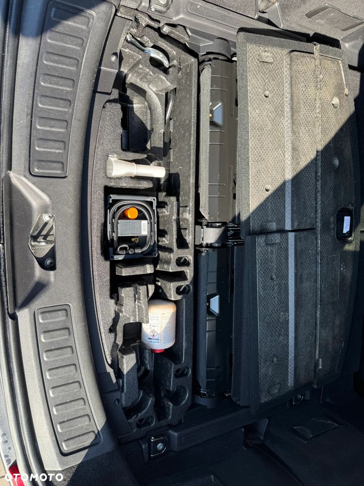 Land Rover Discovery Sport - 35