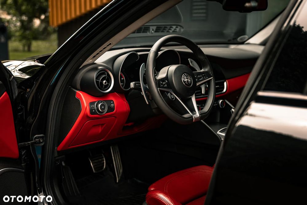 Alfa Romeo Giulia - 4