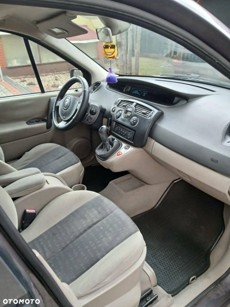 Renault Scenic 1.6 16V Expression - 9