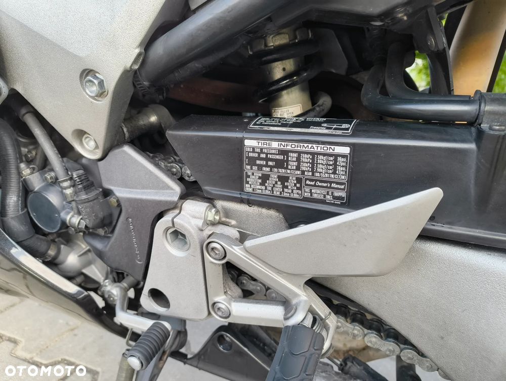 Honda VFR - 10