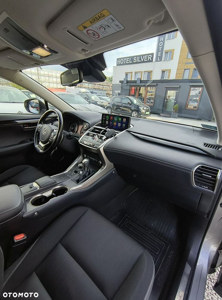 Lexus NX 300 Business Edition AWD - 17