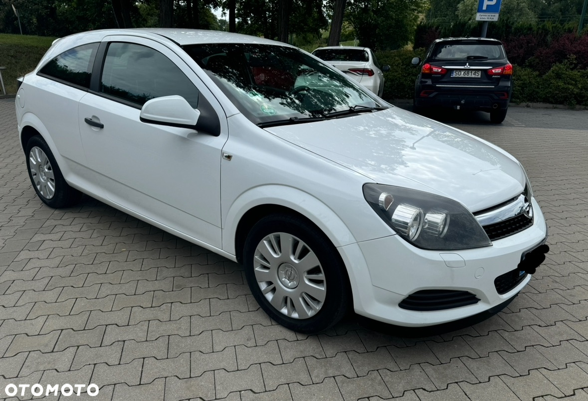 Opel Astra III GTC 1.4 Cosmo - 3