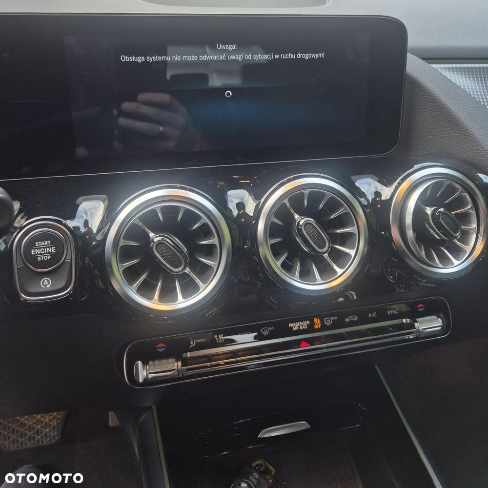 Mercedes-Benz GLA 200 Business Edition - 6