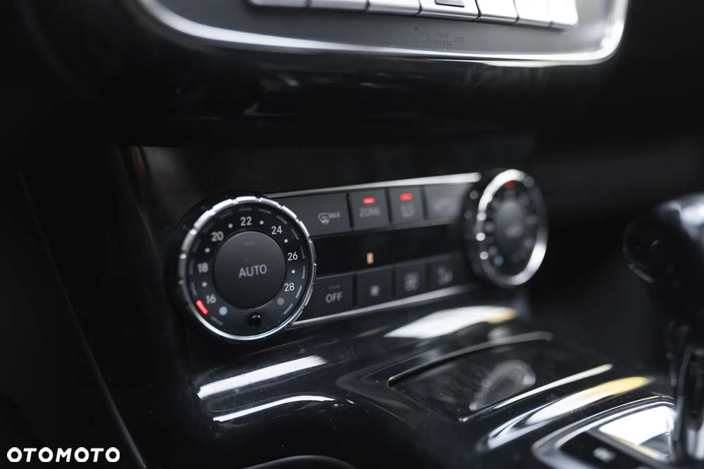 Mercedes-Benz Klasa G 350 BlueTEC 7G-TRONIC - 21
