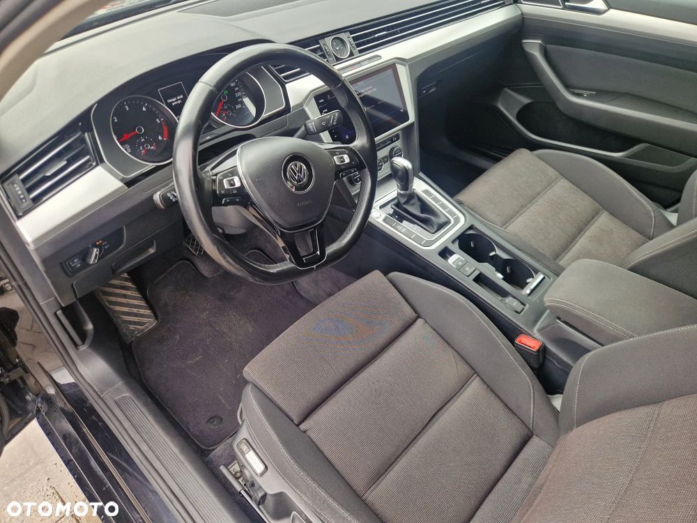 Volkswagen Passat - 7