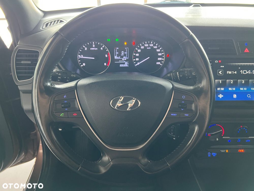 Hyundai i20 - 14