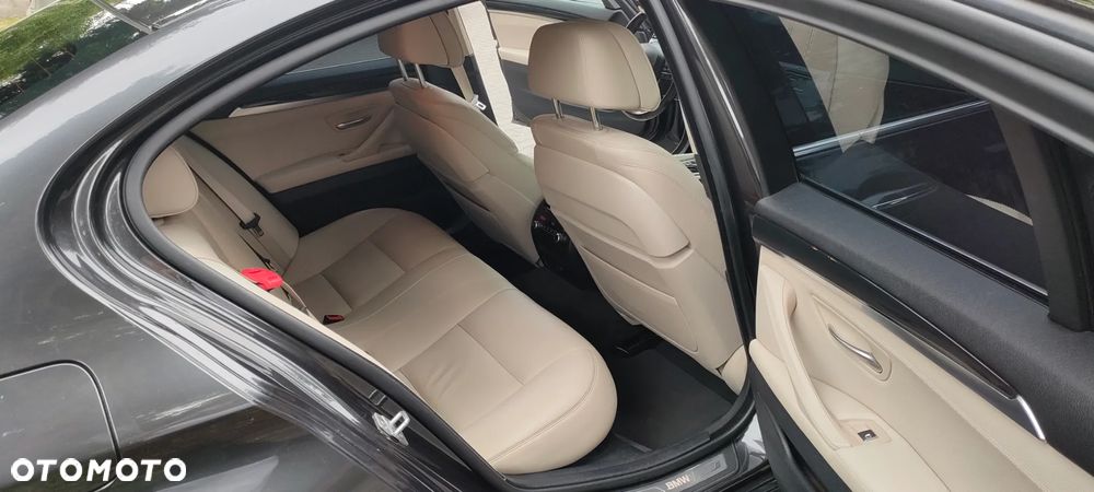 BMW Seria 5 520d xDrive Luxury Line - 15