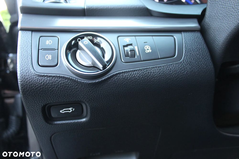 Hyundai i40 Kombi 1.7 CRDi DCT Premium - 26