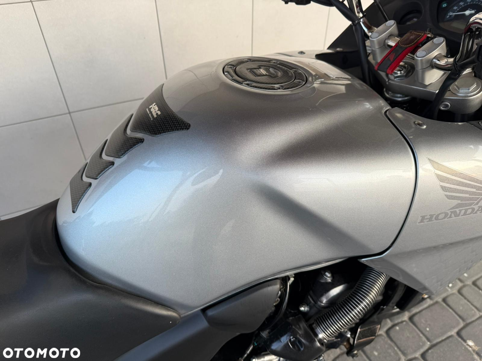 Honda CBF - 15