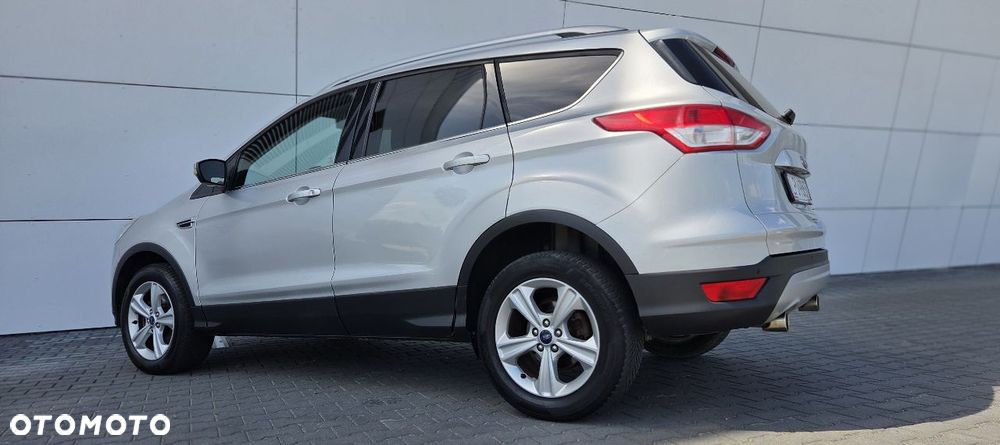 Ford Kuga 2.0 TDCi 2x4 Titanium - 16