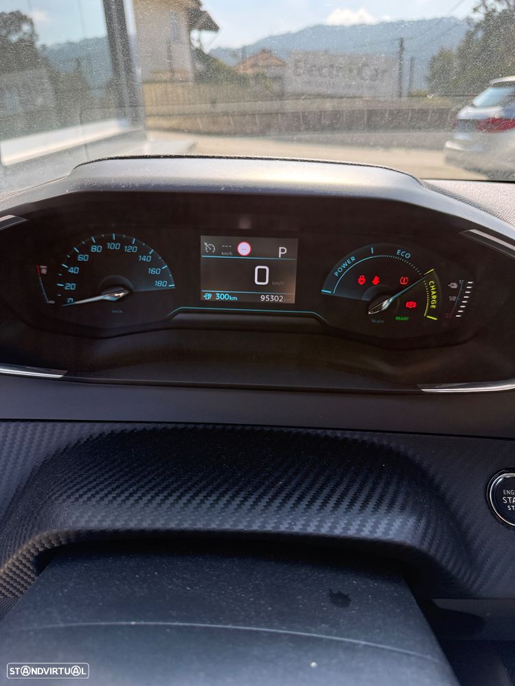 Peugeot e-208 Active Pack - 9