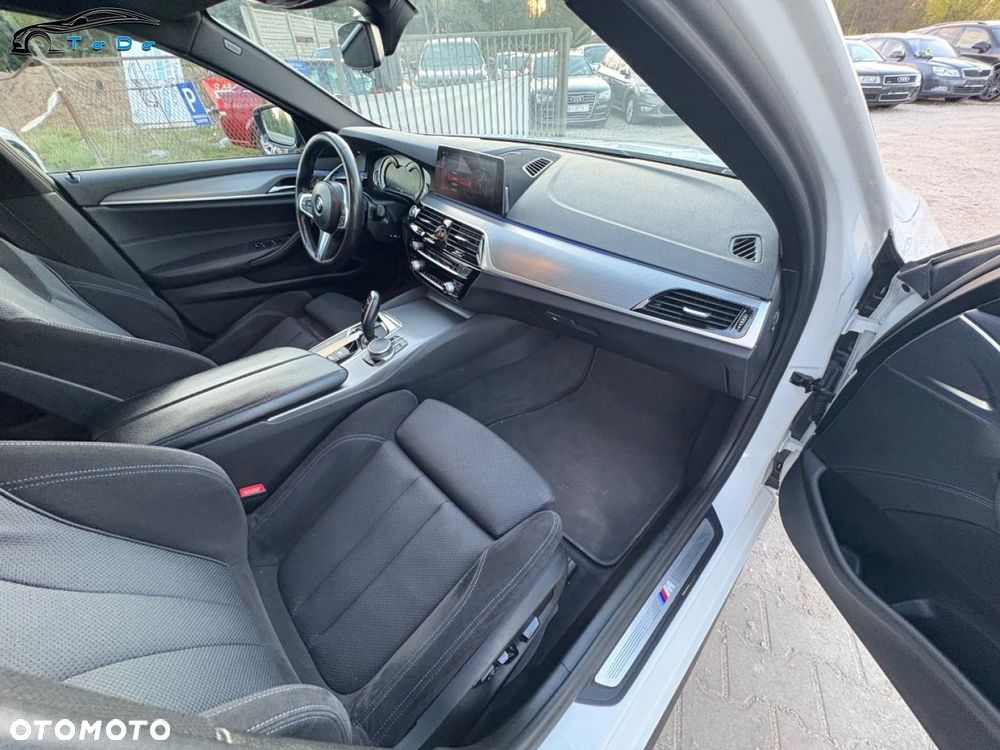 BMW Seria 5 520d M Sport sport - 26