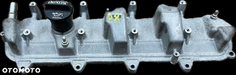 P8 GMC YUKON XL DENALI IV 2015 - 6.2 V8 LEWA POKRYWA ZAWORÓW 12623926 - 1