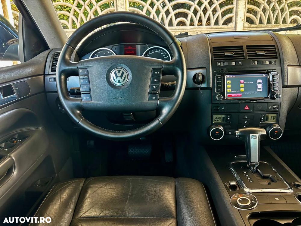 Volkswagen Touareg - 12