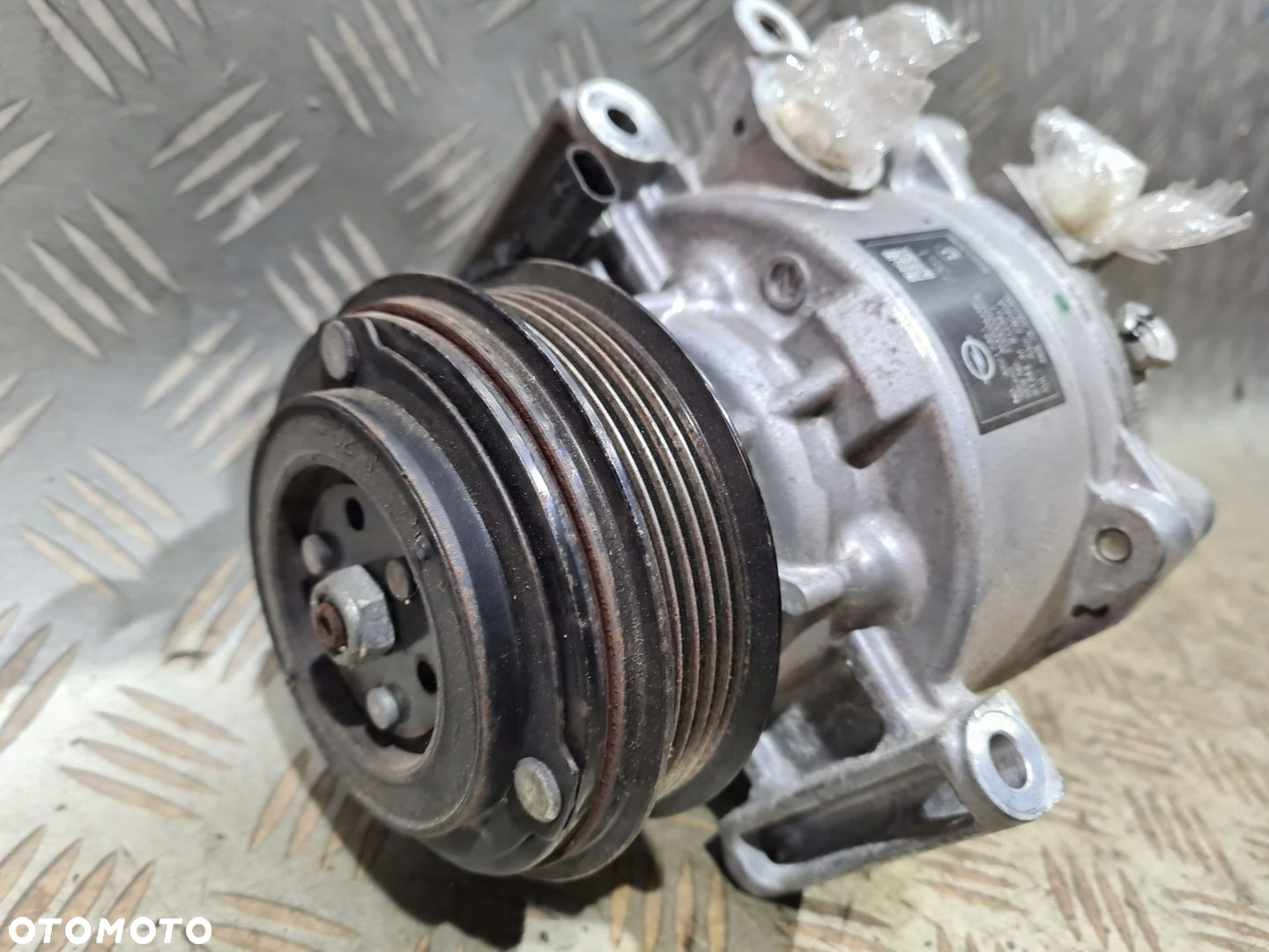 KOMPRESOR SPRĘŻARKA KLIMATYZACJI OPEL ASTRA K LIFT 1.2 TURBO - 4