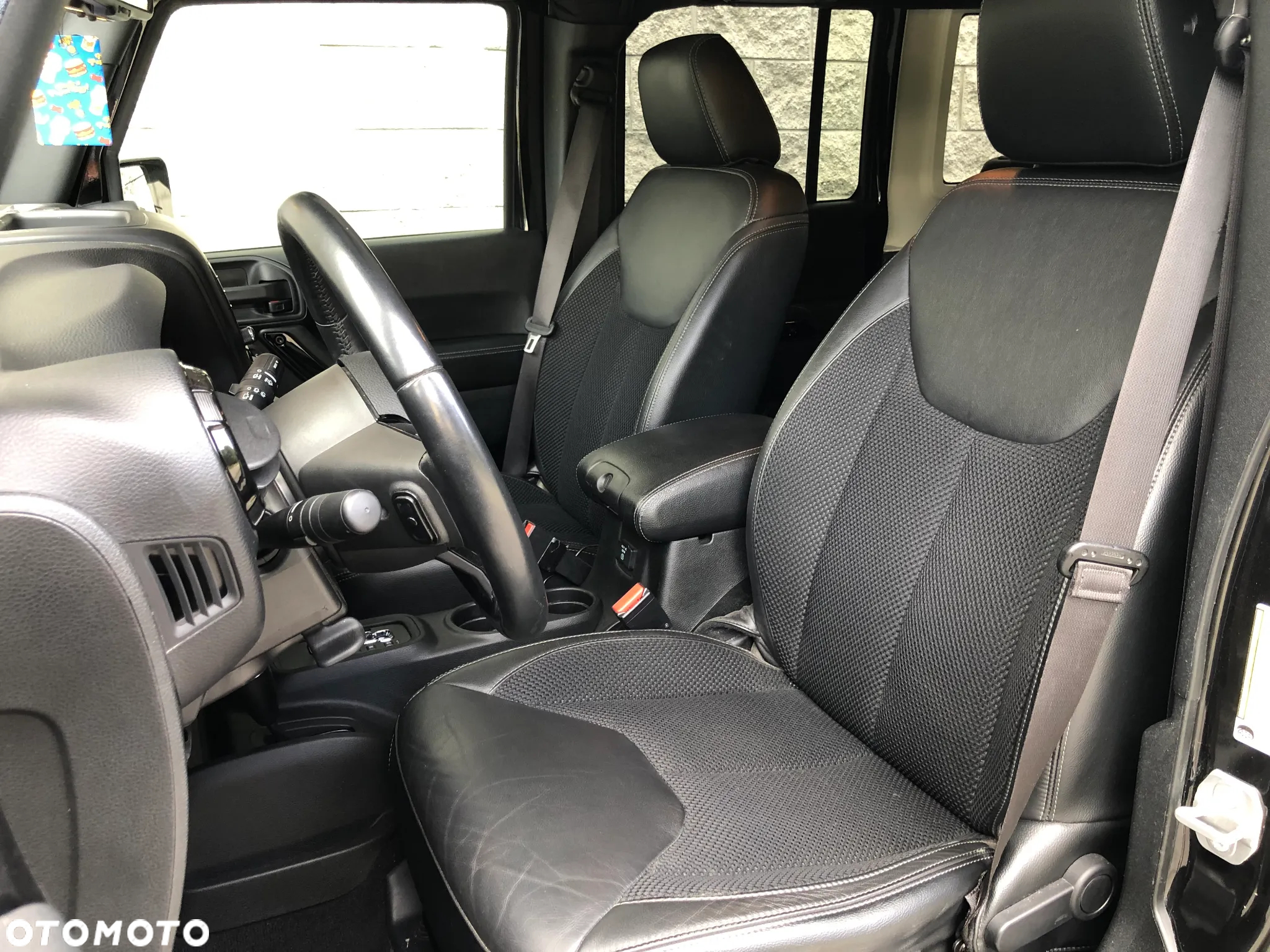 Jeep Wrangler Unlimited Hard-Top 3.6 Automatik Black Edition - 23