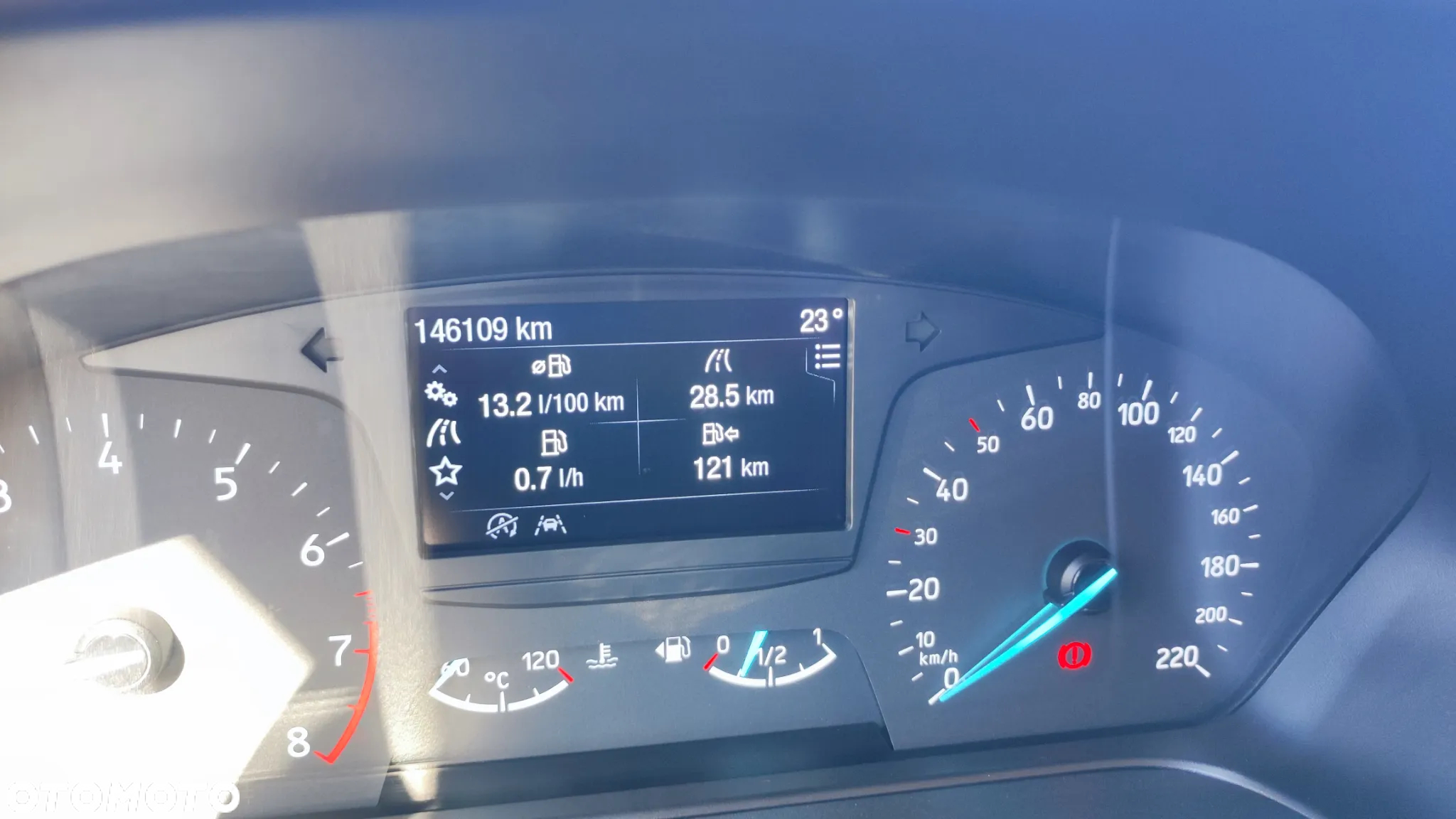 Ford Fiesta 1.0 EcoBoost S&S TITANIUM - 14