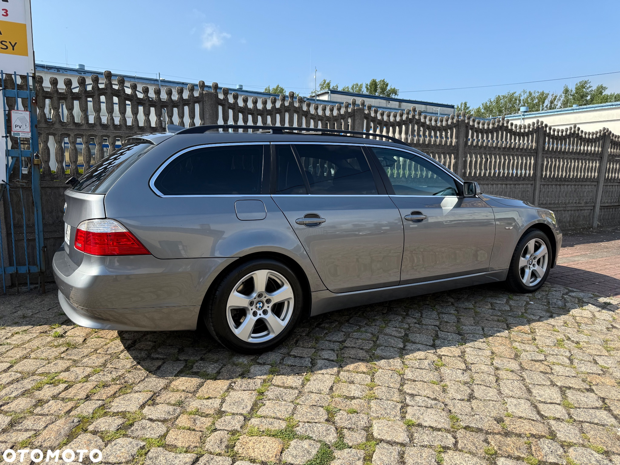 BMW Seria 5 530d xDrive Touring - 10