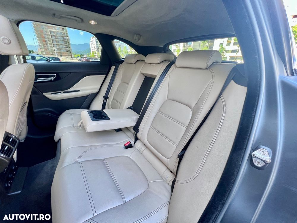 Jaguar F-Pace 20d AWD Prestige - 12
