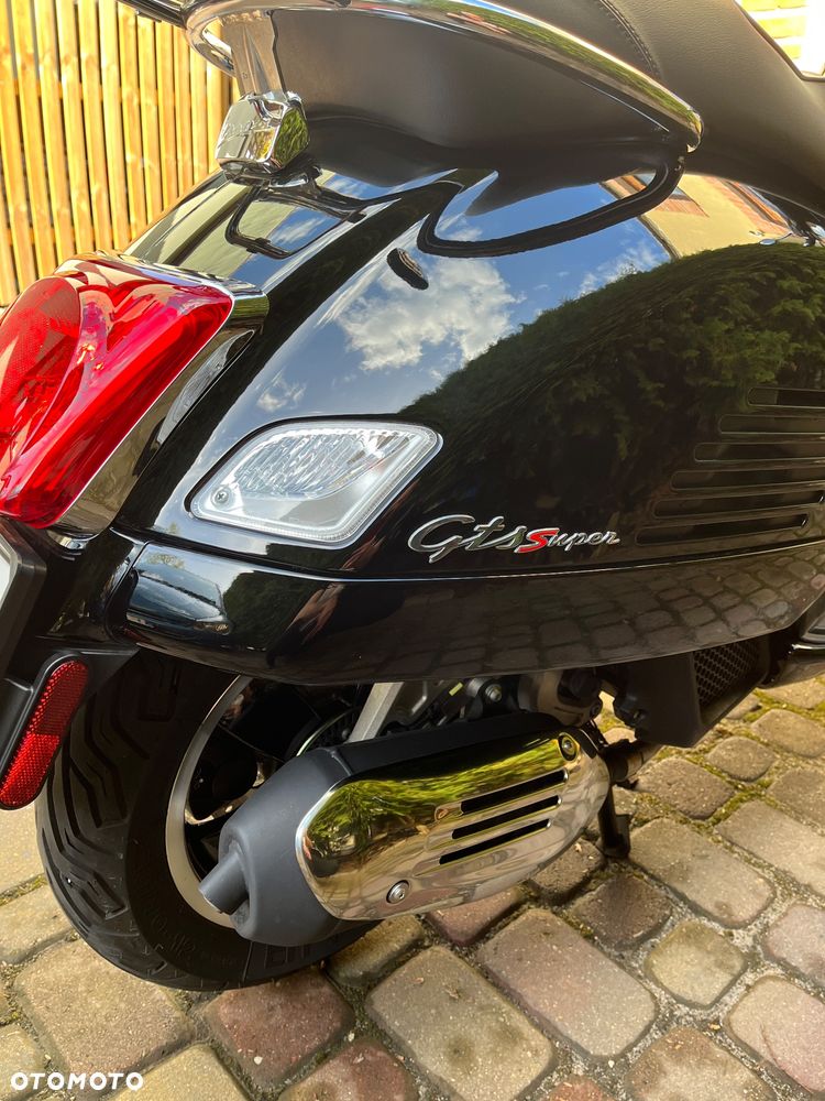 Vespa GTS - 12