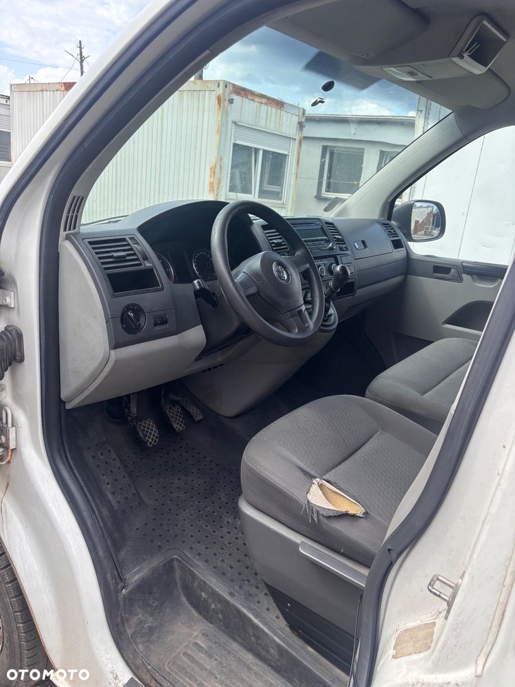 Volkswagen T5 - 8