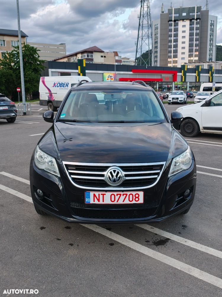 Volkswagen Tiguan - 11