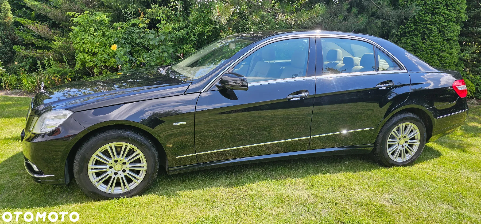 Mercedes-Benz Klasa E 250 CGI BlueEffICIENCY Elegance - 4