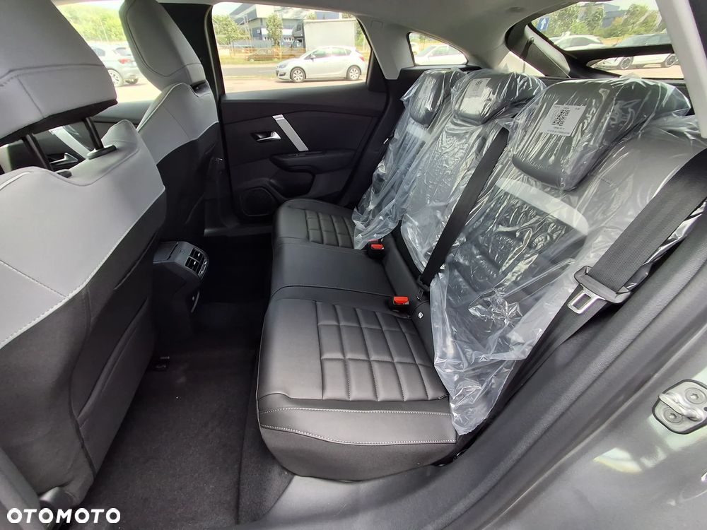 Citroën C4 1.2 mHEV Max eDCT6 - 7