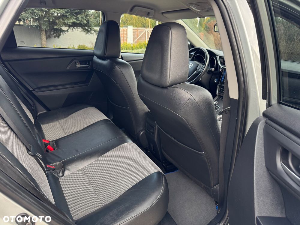 Toyota Auris - 31