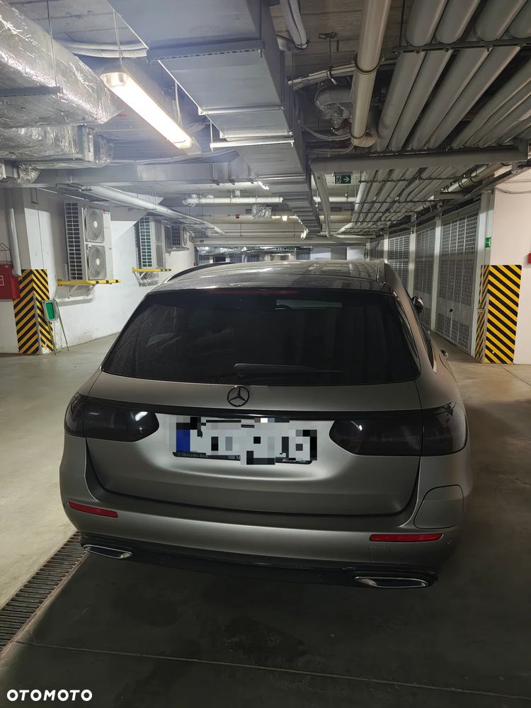 Mercedes-Benz E-Class 2022 photo 5