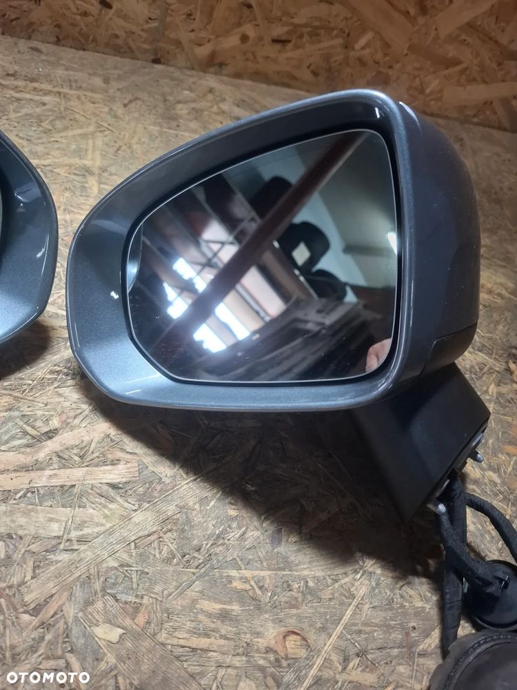 Volvo XC60 II Lusterko Zewnętrzne Prawe Lewe 15 pin +1 kod lakieru 714 - 8