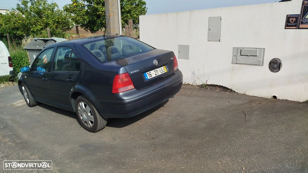 VW Bora 1.9 TDi Highline - 3
