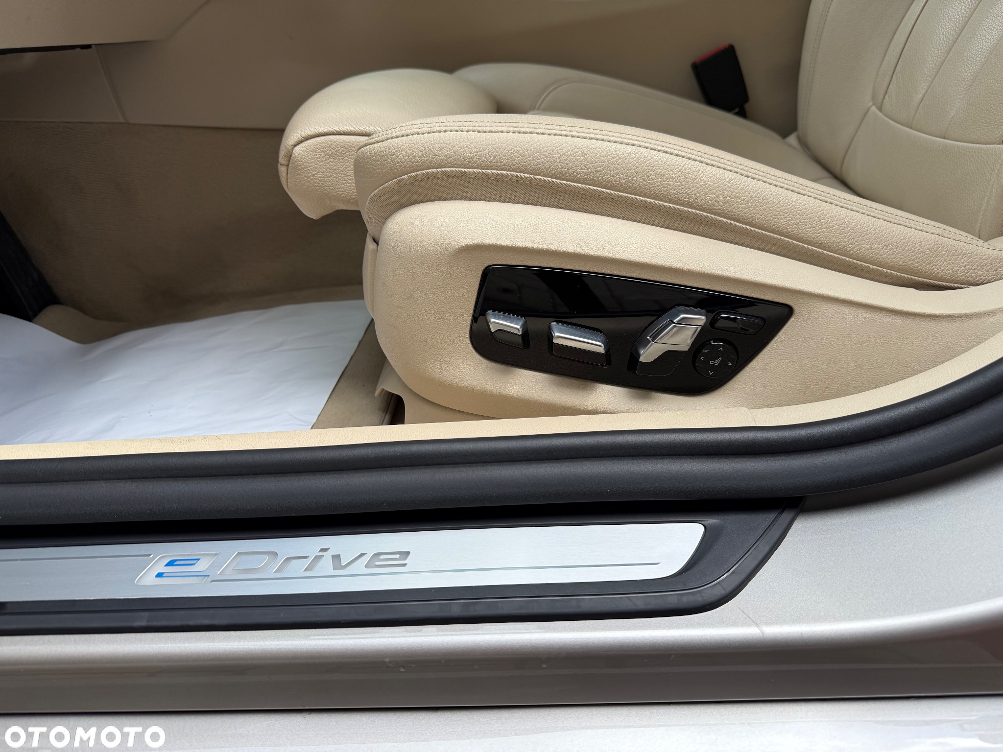 BMW Seria 5 530e Luxury Line sport - 29
