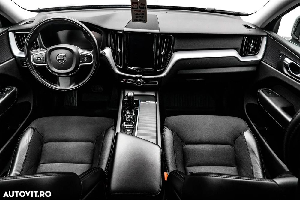 Volvo XC 60 B4 MHEV AT8 AWD Momentum Pro - 7