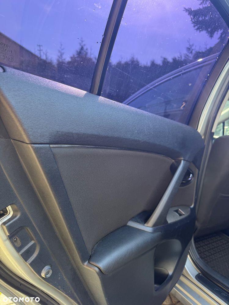 Toyota Avensis 2.0 D-4D Sol+NAVI - 9