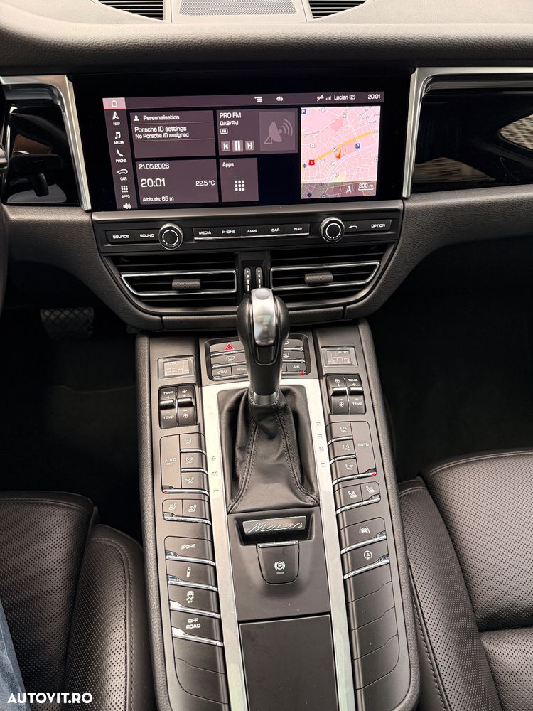 Porsche Macan - 25